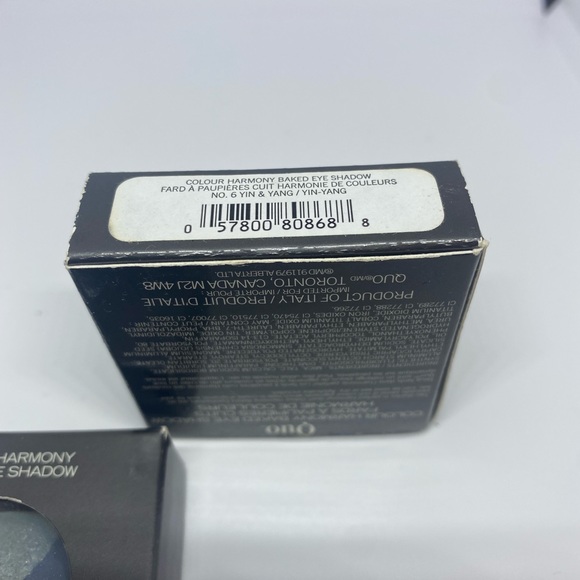 Quo eye shadows (Blue/Silver and Smoke/Silver) - Picture 2 of 3